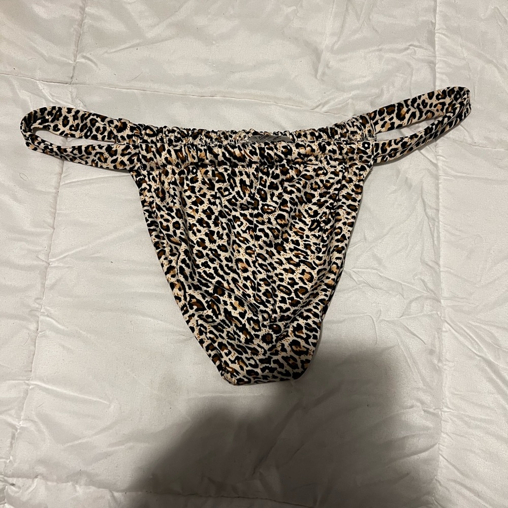 Kittenish swim bottoms